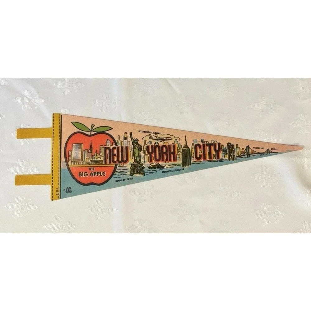 4 Vintage New York City Souvenir Pennants  Retro Chinatown ,Dragon , Skyline